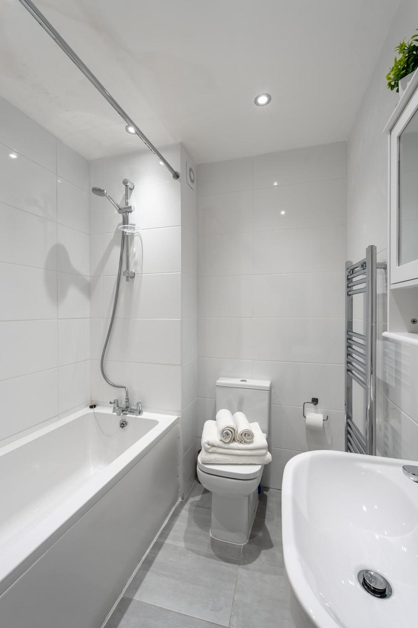 Beautiful Flat Near Central London - Entire Flat - Equipped Kitchen - Private Bathroom Экстерьер фото