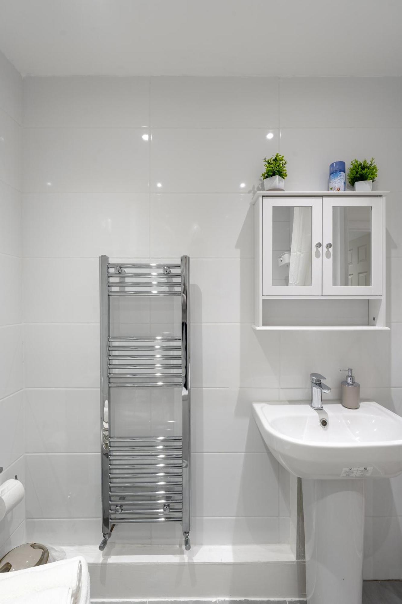 Beautiful Flat Near Central London - Entire Flat - Equipped Kitchen - Private Bathroom Экстерьер фото